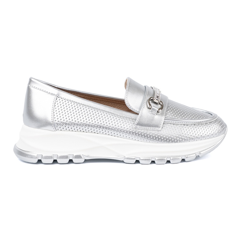 Shelvt Silver Loafers s ukrasnim zlatnim elementom srebro