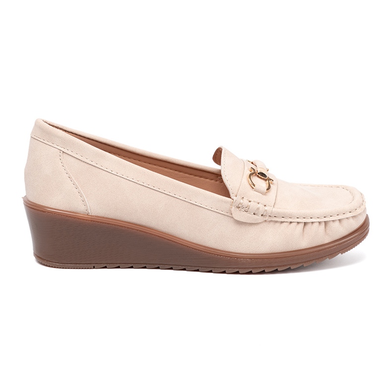 Shelvt Beige Wedge Moccasins s ukrasnim lancem bež