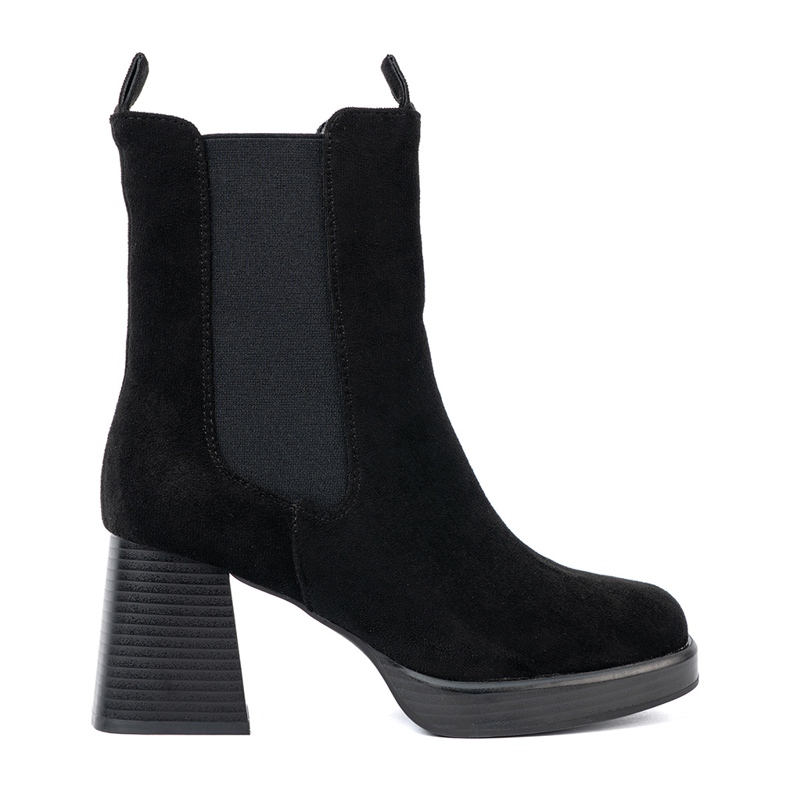 Shelvt Elegantne čizme na posta s fleksibilnim umetcima crno