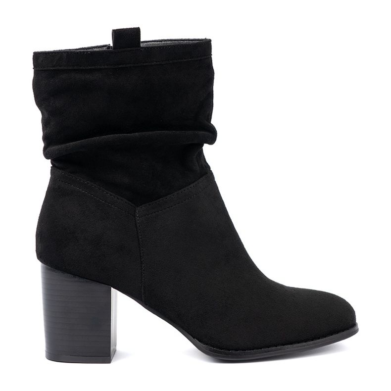 Shelvt Crne sukne čizme na stanici s prekrivenim gornjim dijelom crno