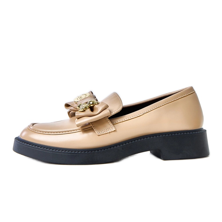 Bež natičnici s lukom i teriwa medvjedom