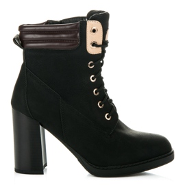 Seastar Radnice na štiklama crna