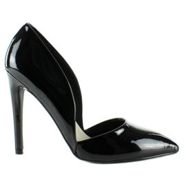 Lakirane pumpice s udubljenjima EE05 Crna