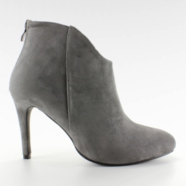 Čizme s izrezom na prednjem dijelu sive M239 siva