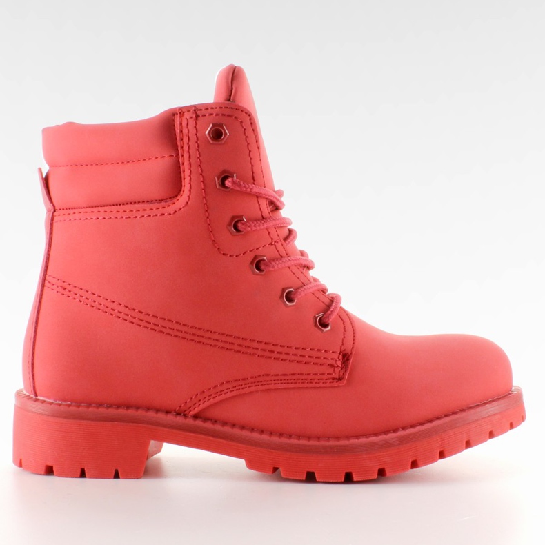 Divno, izolirano drvo maline Crveno crvena