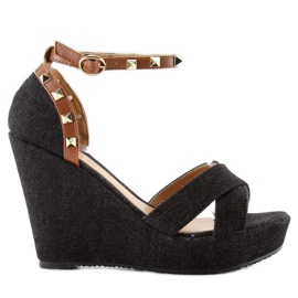 Traper sandale na klin ZJ-70 Crna