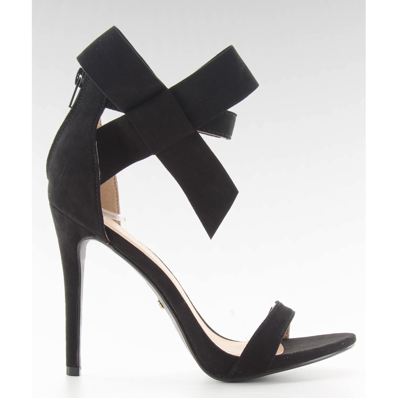 Sandale na igle s crnim lukom crno