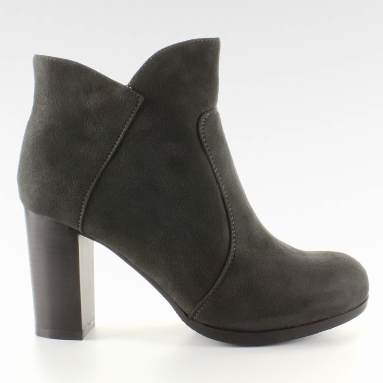 Umjerene pete, siva 6075 pg