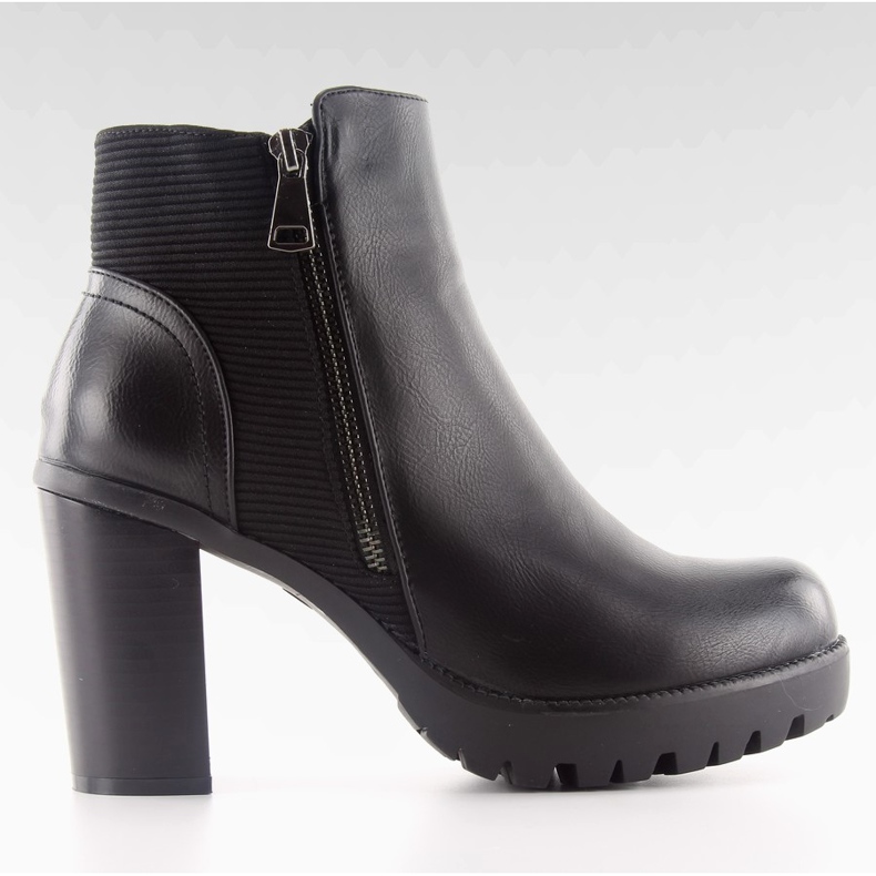 Čizme na visoku petu dd35p crne crno