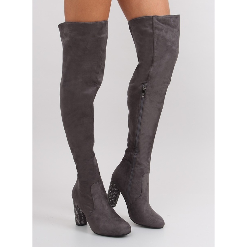 Sive čizme s visokim potpeticama siva