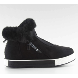 Crne izolirane sportske cipele nb128p crne crna