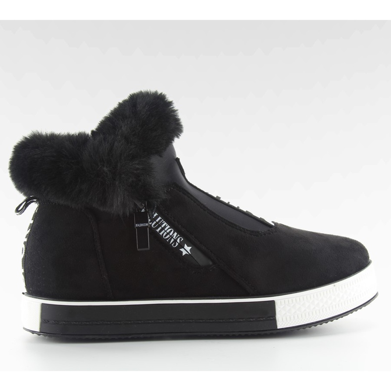 Crne izolirane sportske cipele nb128p crne crno