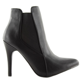 Crne čizme na visokoj peti mat crne 9095-43A crna