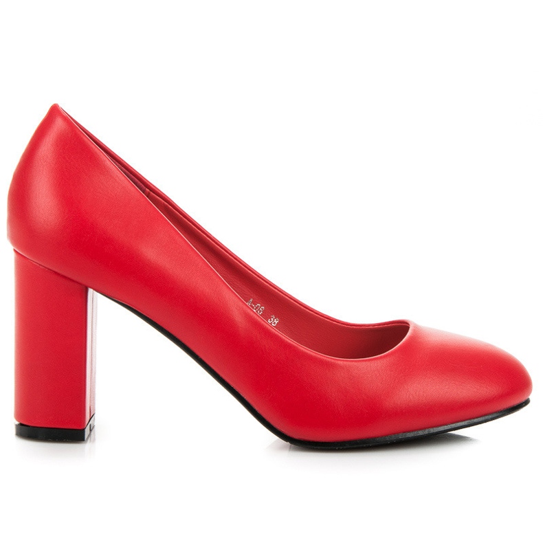 Crvene pumpe na stupu crvena