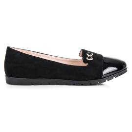 Vinceza Lordy s lakiranim prstom crno