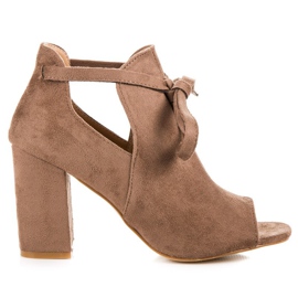 Vinceza sandale od antilopa na vezanje smeđa