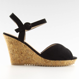 Crne sandale na štiklu od pluta 3811 crna