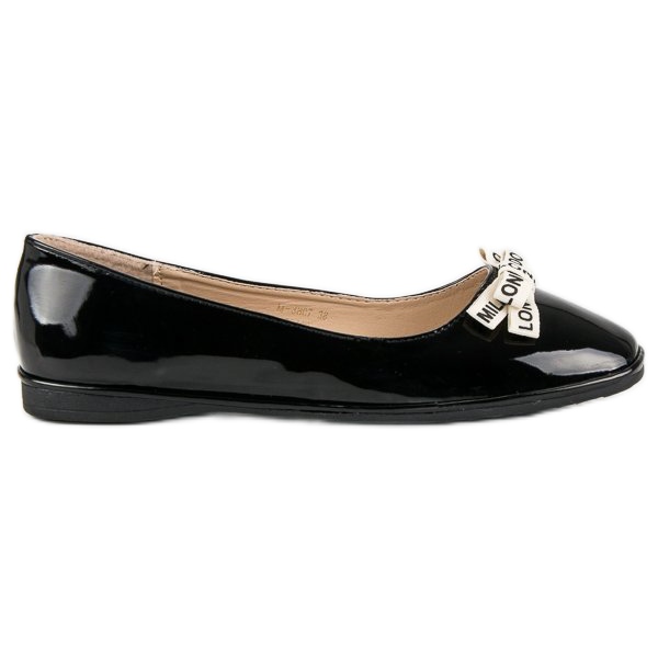 Ideal Shoes Crno lakirane balerinke