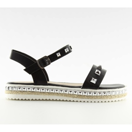 Crne sandale s čavlima 35-132 crne crna