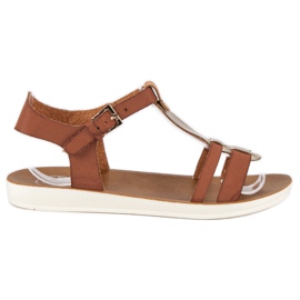 Sandale zakopčane kopčom smeđa