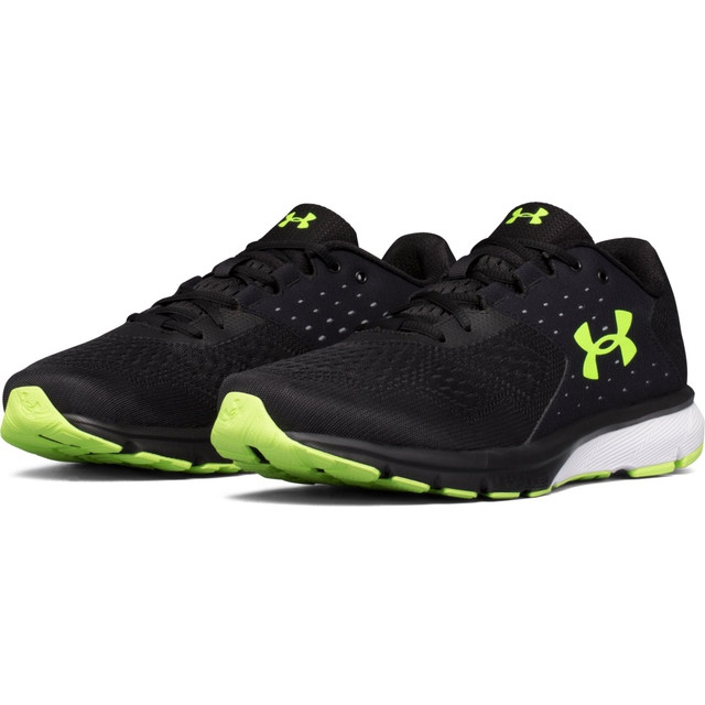 Under Armour Pod oklopnim nabojem pobunjenik 003 crno