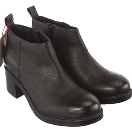 Wrangler Gipsy Booty 101 crna