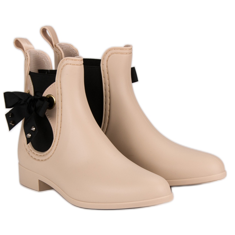 Vices Bež gumene čizme, poroci