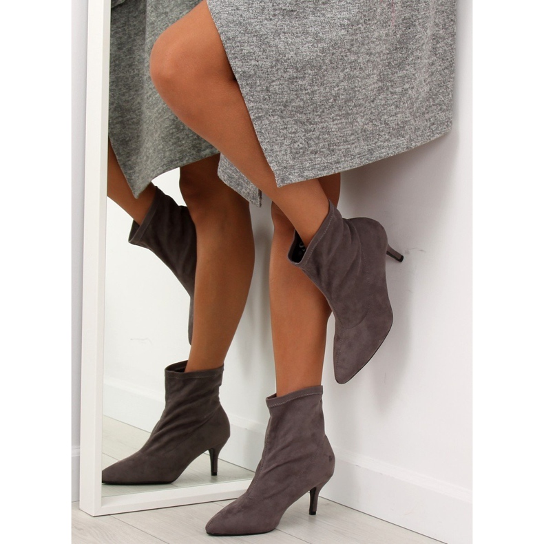 Sive F183 Sive čizme na petu siva