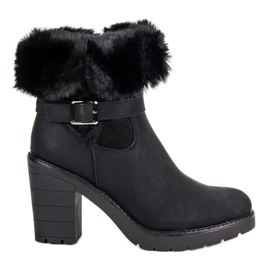 Tople čizme na postu crna