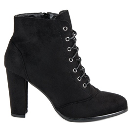 Juliet Vezane čizme na postu crna