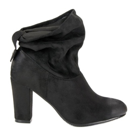 Čizme od antilopa na VINCEZA stupu crna