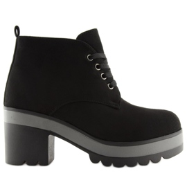 Crne čizme na vezanje E3110 Crna