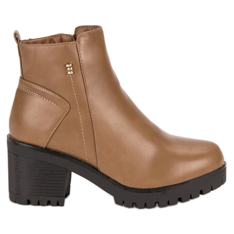 Smeđe štikle smeđa