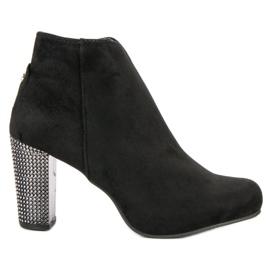 Elegantne čizme na post crna