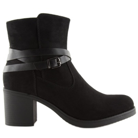 Crna 1138 Crne štikle