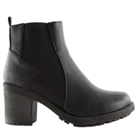 Crne čizme sa širokim potpeticama 1032-1 Crne crna