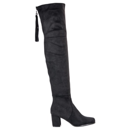 Filippo Mušketiri od antilopa na stupu crno