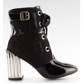 Crne metalik čizme na potpeticu AE69P crna