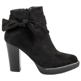 Cm Paris Čizme od antilopa Chelsea s mašnom crna