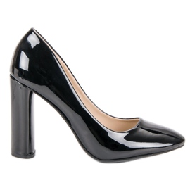 Lakirane pumpe na stupu crna