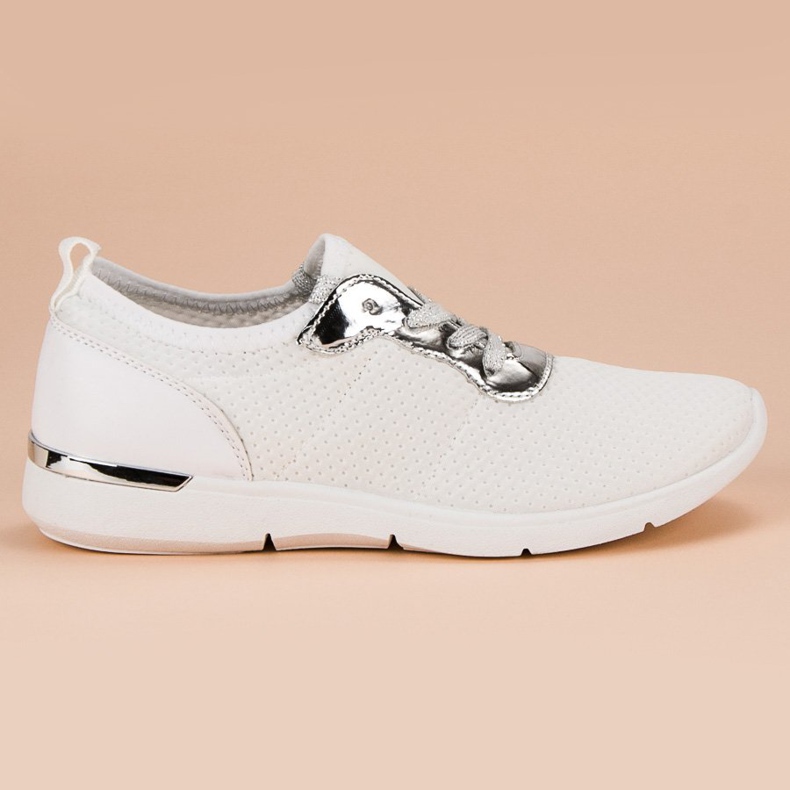 Bijele sportske cipele bijela