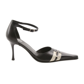 Eksbut Crne kožne sandale 076 na pin crna