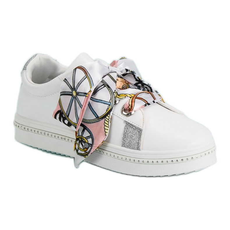 Sportske cipele vezane vrpcom bijela