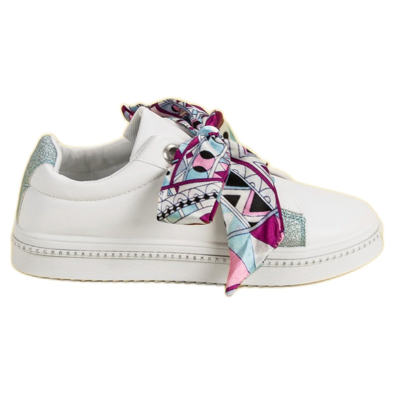 Sportske cipele vezane vrpcom bijela