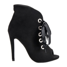 Bestelle Vezane čizme s otvorenim prstima crna