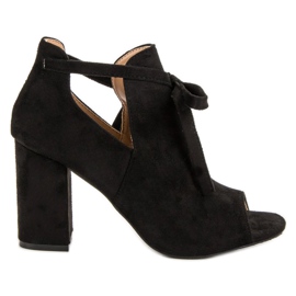 Vinceza Sandale izgrađene na šanku crna