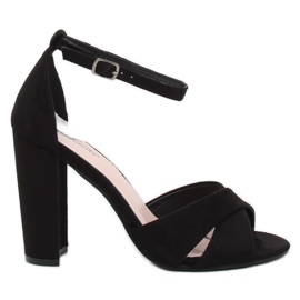 Crne sandale na stupu. 369-34 Crne crna