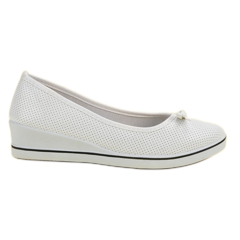 Sportska balerina na klinu bijela