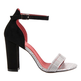 Erynn Sandale na šanku crna