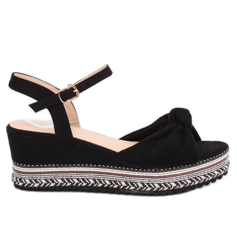 Crne sandale na klinastu petu B126 Crna crno